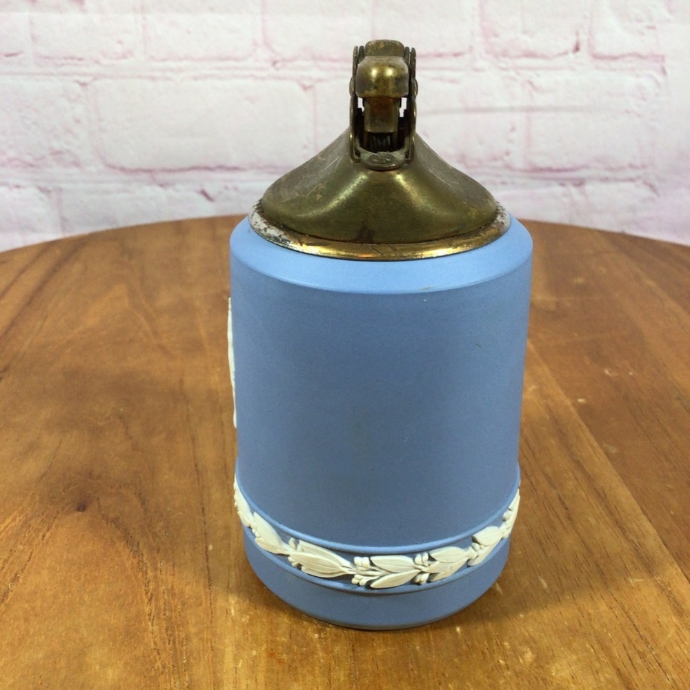 Vintage Wedgwood Blue Jasperware Julius Caesar Decorative Table Top Accent - Picture 3 of 11